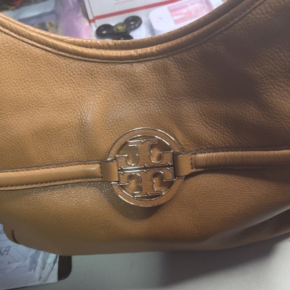 Tory Burch Tan Shoulder Bag Like New condition . - Picture 2 of 10